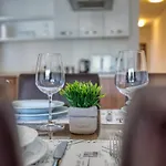 Spacious 2bd Penthouse In The Heart Of Σλιέμα