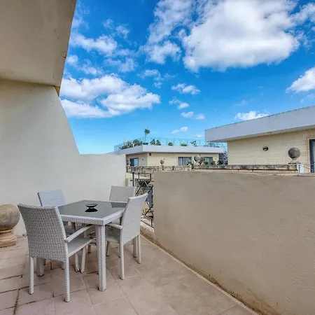 Spacious 2bd Penthouse In The Heart Of Lejlighed *