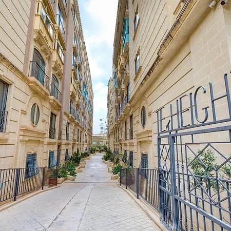 Lejlighed Spacious 2bd Penthouse In The Heart Of Sliema