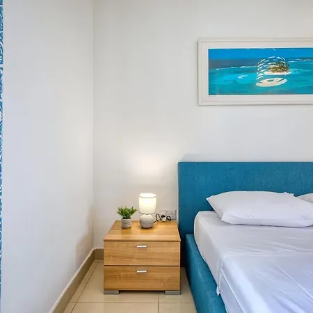 Spacious 2bd Penthouse In The Heart Of Appartement *