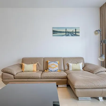 Lejlighed Spacious 2bd Penthouse In The Heart Of *