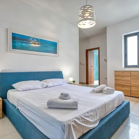 Spacious 2bd Penthouse In The Heart Of Lejlighed