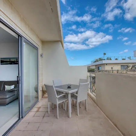 Lejlighed Spacious 2bd Penthouse In The Heart Of *