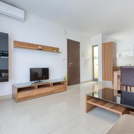 Spacious 2bd Penthouse In The Heart Of * Sliema