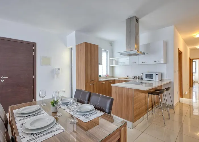 Spacious 2bd Penthouse In The Heart Of Sliema