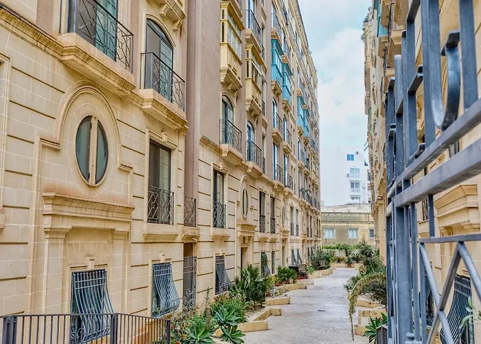 Spacious 2bd Penthouse In The Heart Of Daire Sliema