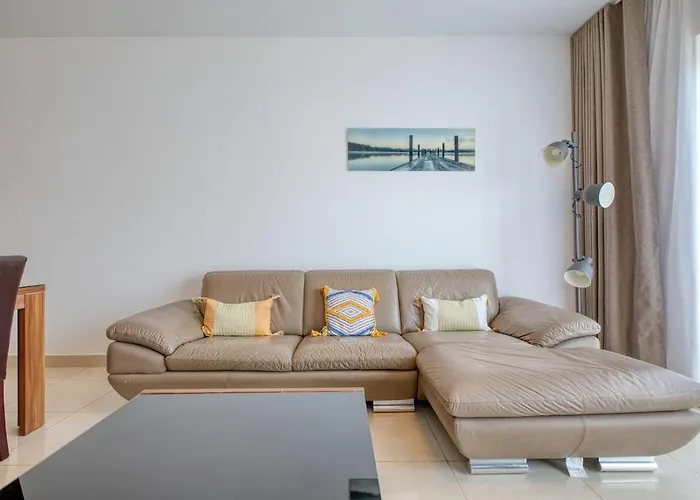 Appartement Spacious 2bd Penthouse In The Heart Of *