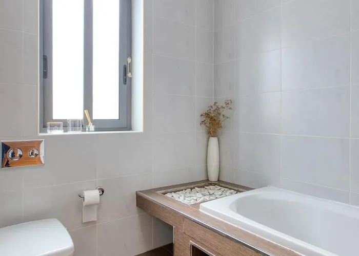 Spacious 2bd Penthouse In The Heart Of Appartement *